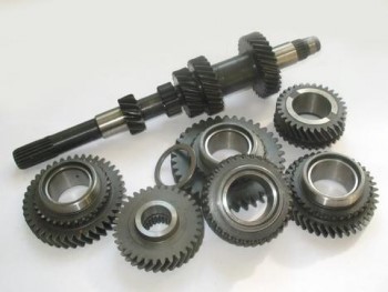 Запчасти на коробку передач